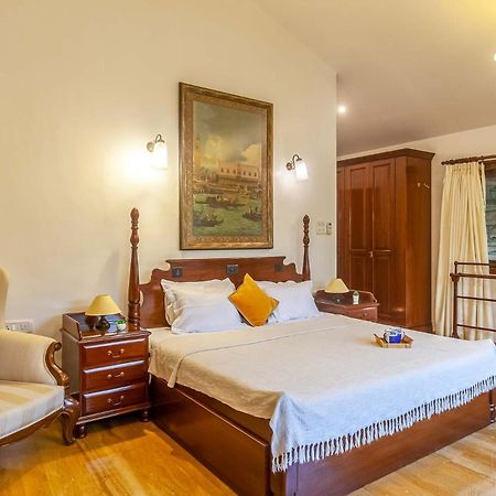 Stayvista's Casa Palmera: Pet-Friendly Villa with Pool and Games Alibag Exterior photo