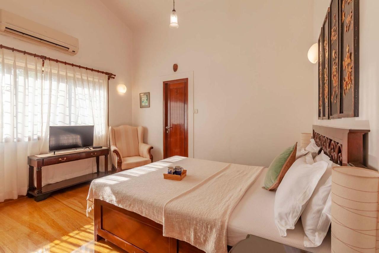Stayvista's Casa Palmera: Pet-Friendly Villa with Pool and Games Alibag Exterior photo