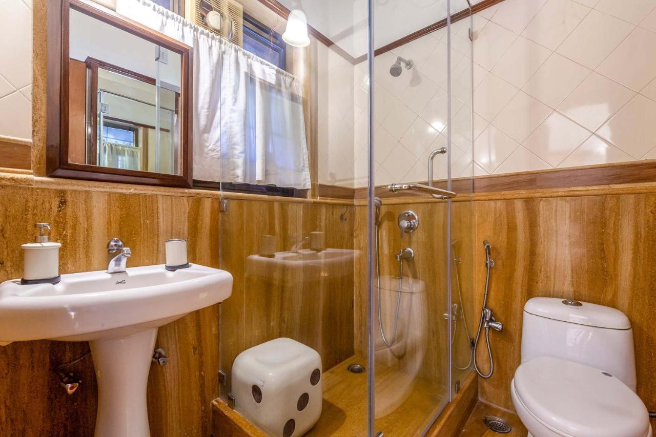 Stayvista's Casa Palmera: Pet-Friendly Villa with Pool and Games Alibag Exterior photo